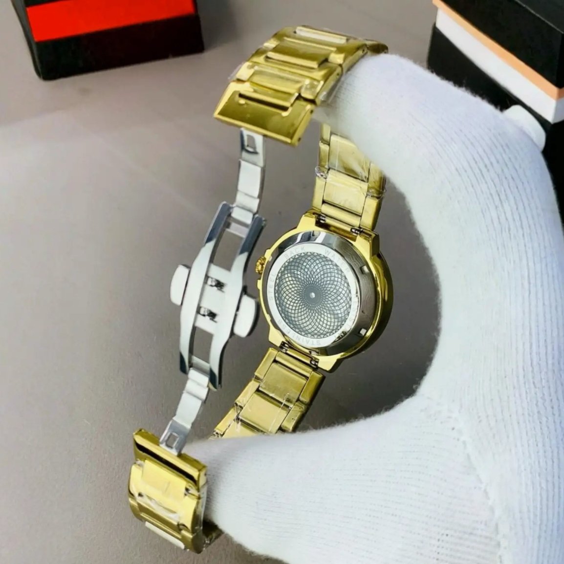 KIMSDUN Gold Stainless Steel Wrist Watch for Men - Roman Dial Quartz Watch with Date Display
